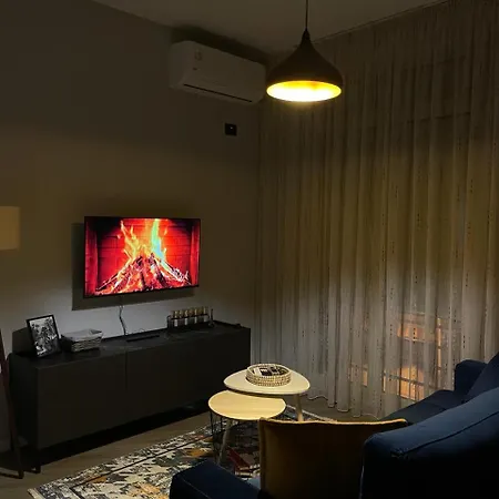 Am * Tirana